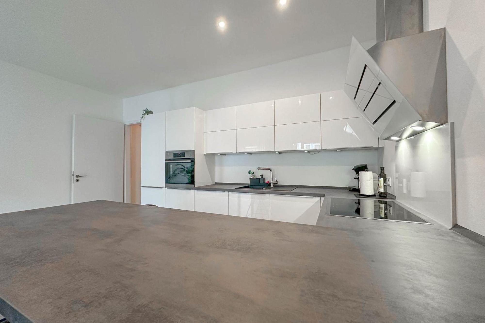 Modernes Trierer Cityloft Mit Grossem Balkon エクステリア 写真
