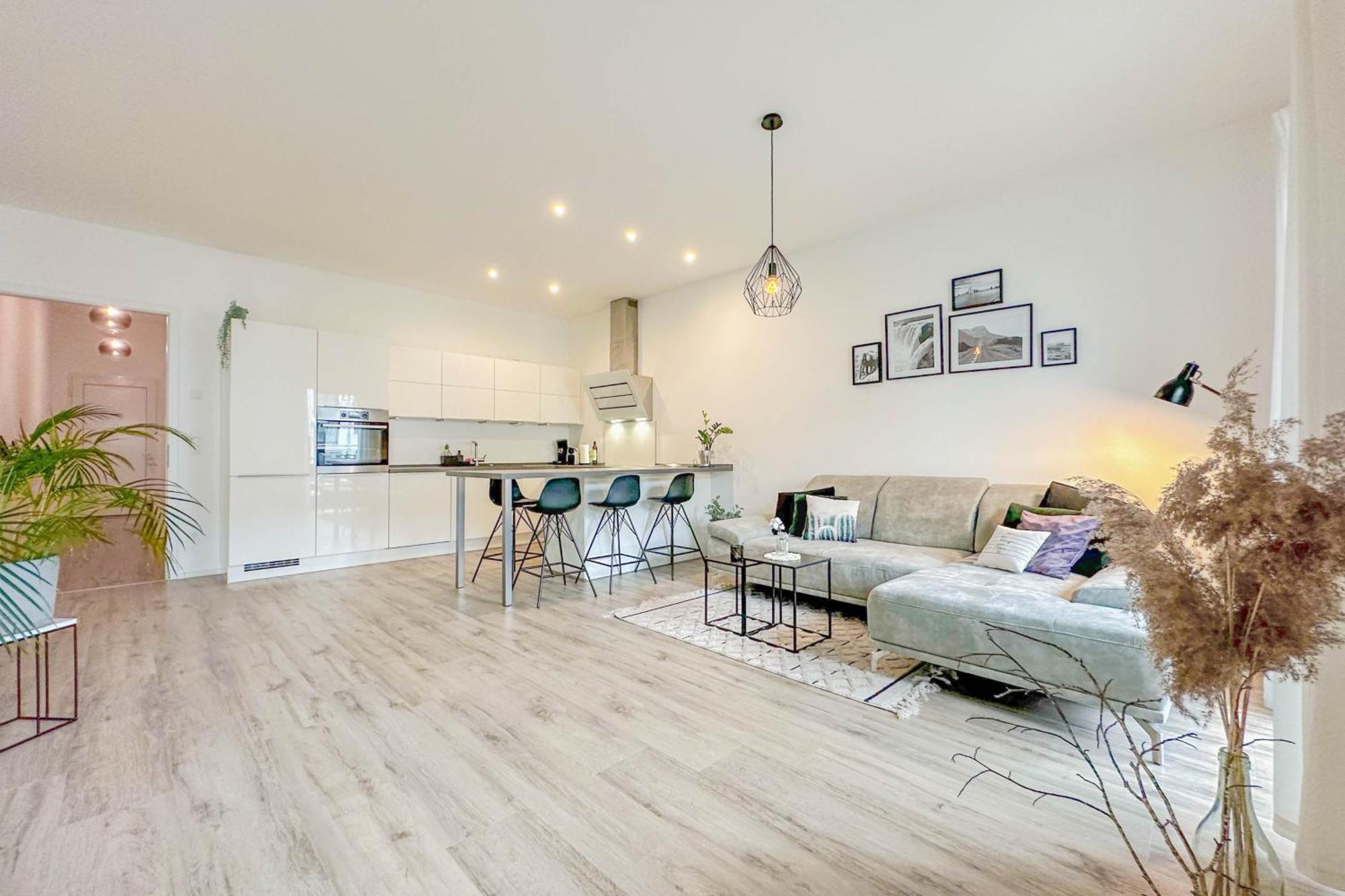 Modernes Trierer Cityloft Mit Grossem Balkon エクステリア 写真